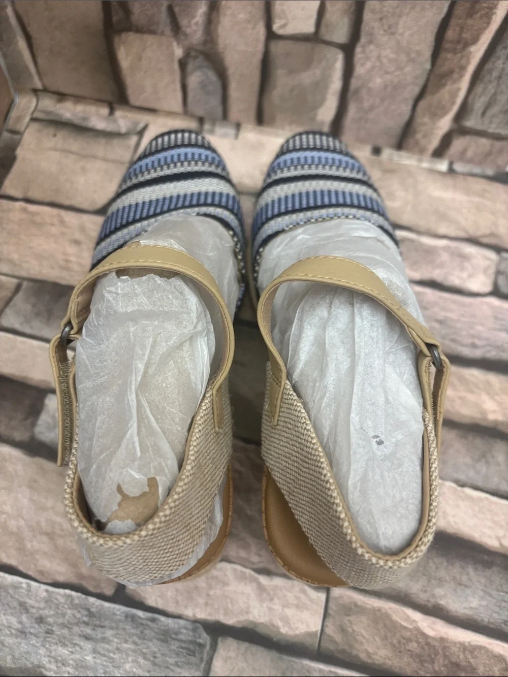 New Baretraps Alycia wedge sandals Sz 9